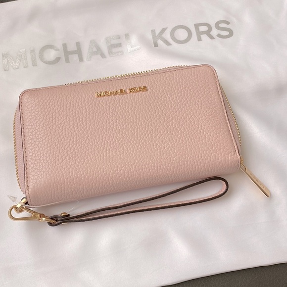 MICHAEL Michael Kors Handbags - Michael Kors Wristlet/Wallet Jet Set Travel In Pink Pebbled Leather NWT